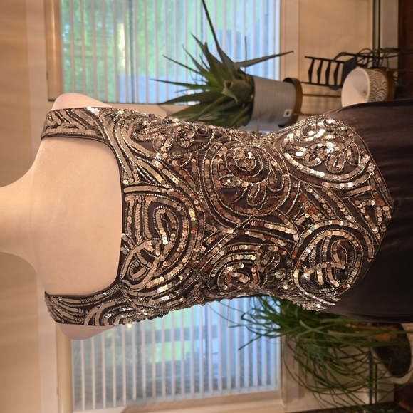 Vintage A.J Bari 100% Silk Sequins Sleeveless Formal Maxi Gown Party Size 4 - Picture 3 of 10